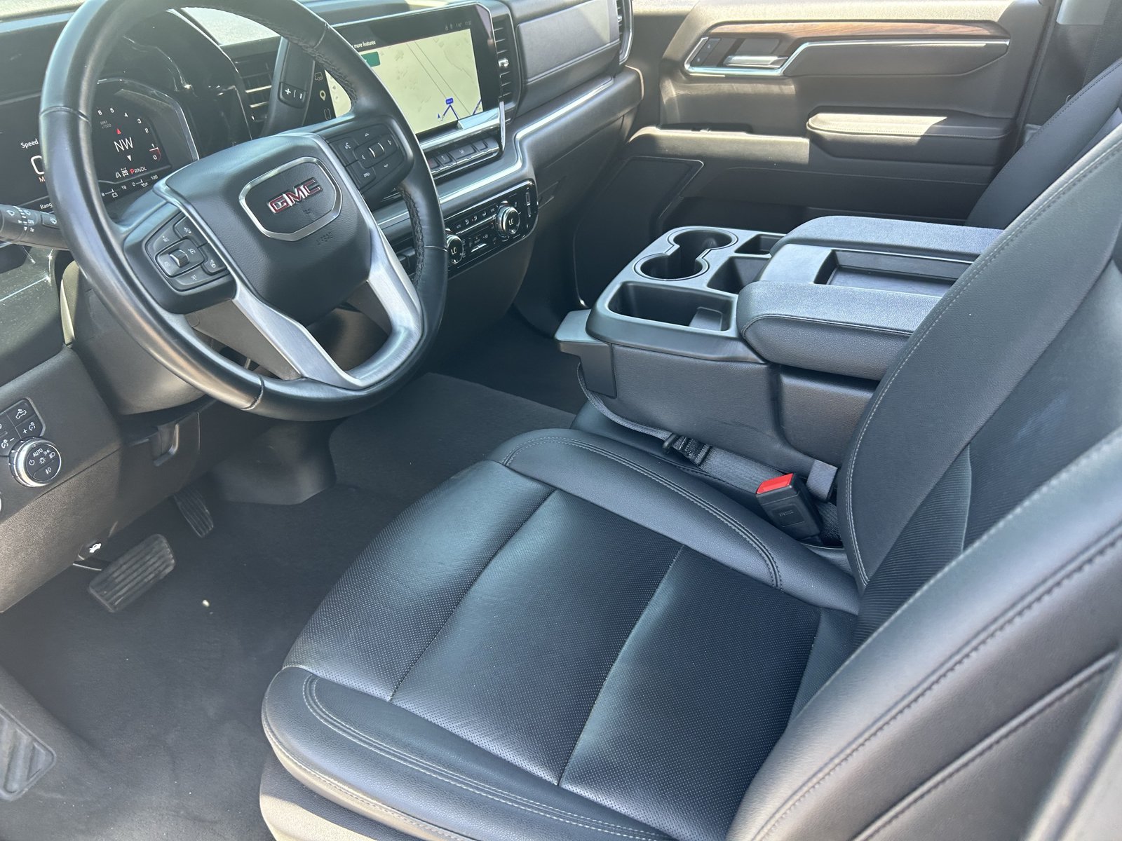 Certified 2025 GMC Sierra 1500 SLT AWD/4WD image 24