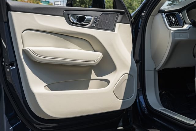New 2027 Volvo XC60 B5 Ultra AWD/4WD image 39