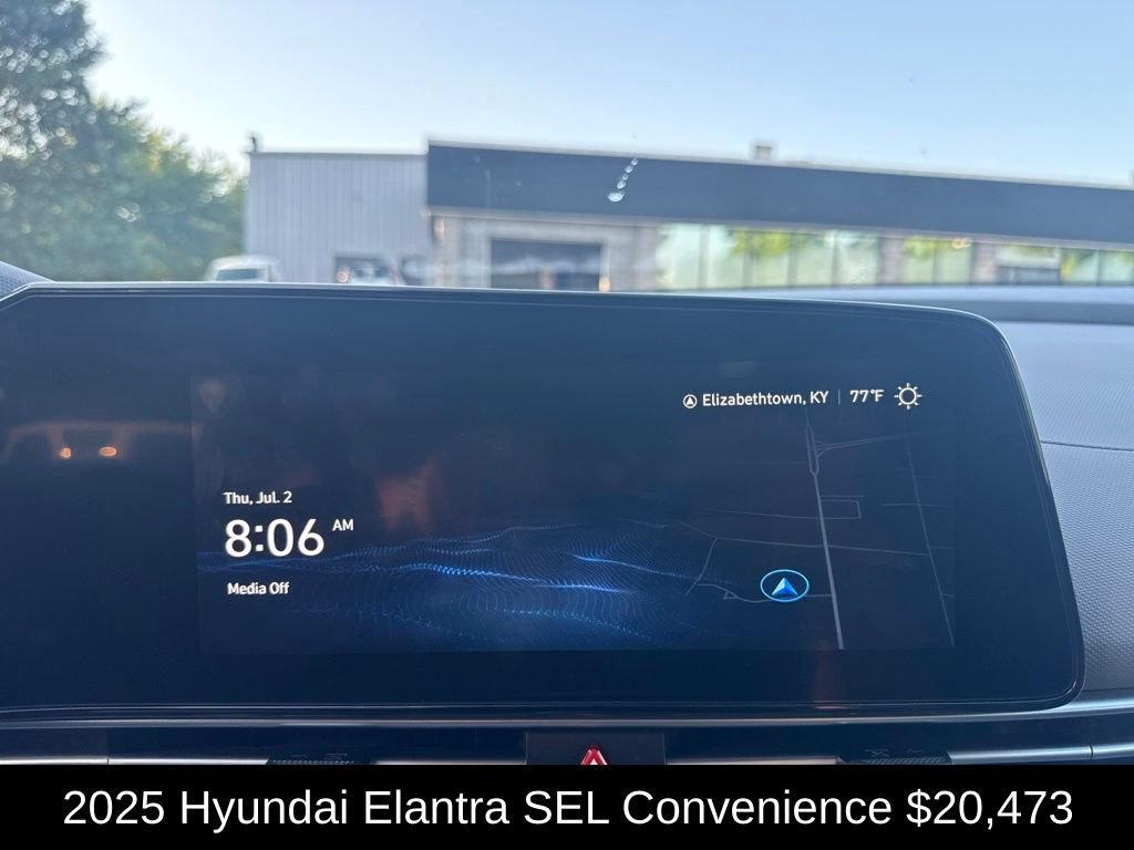 Used 2025 Hyundai Elantra SEL FWD image 25