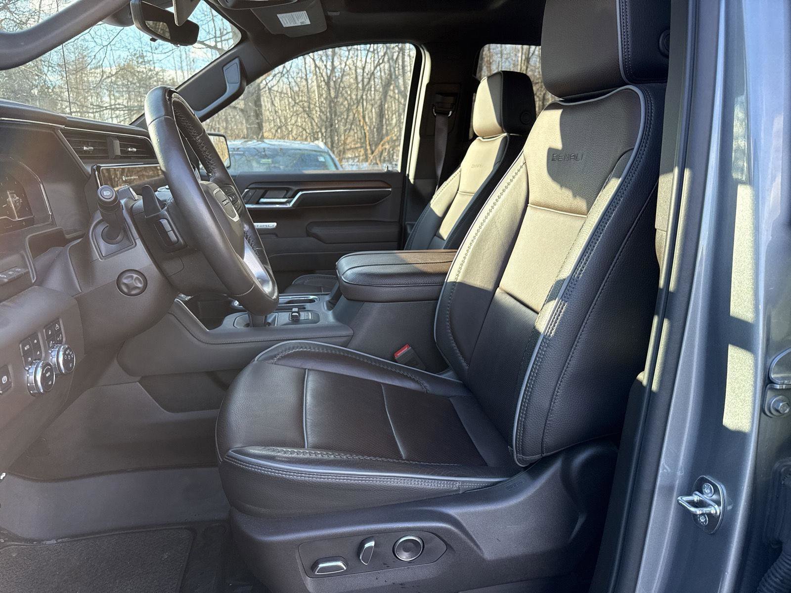 Used 2024 GMC Sierra 1500 Denali image 13