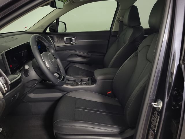 Used 2025 Kia Sorento EX w/ Panoramic Sunroof Package FWD image 17