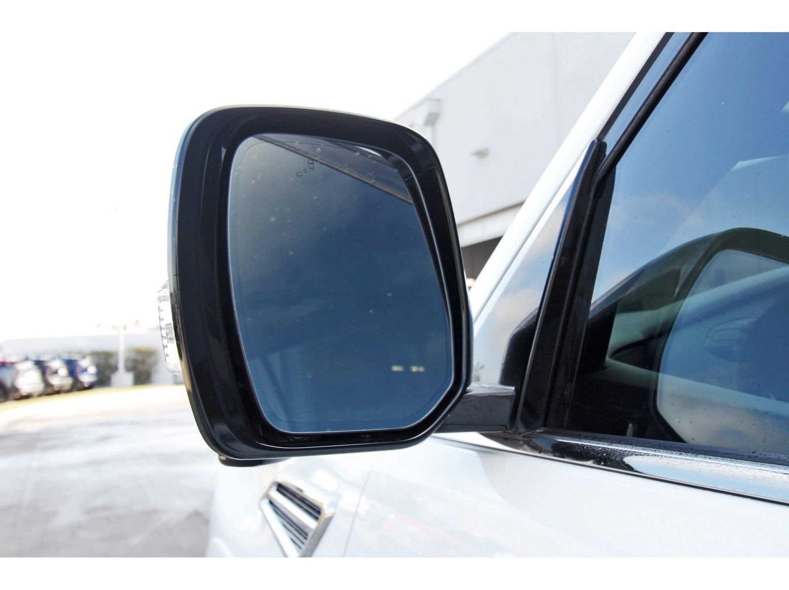 Used 2024 Nissan Armada SL w/ Midnight Edition Package image 10