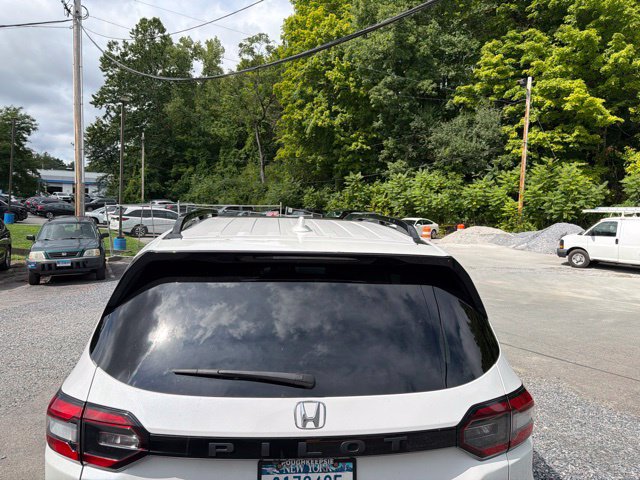 Used 2023 Honda Pilot Elite image 7
