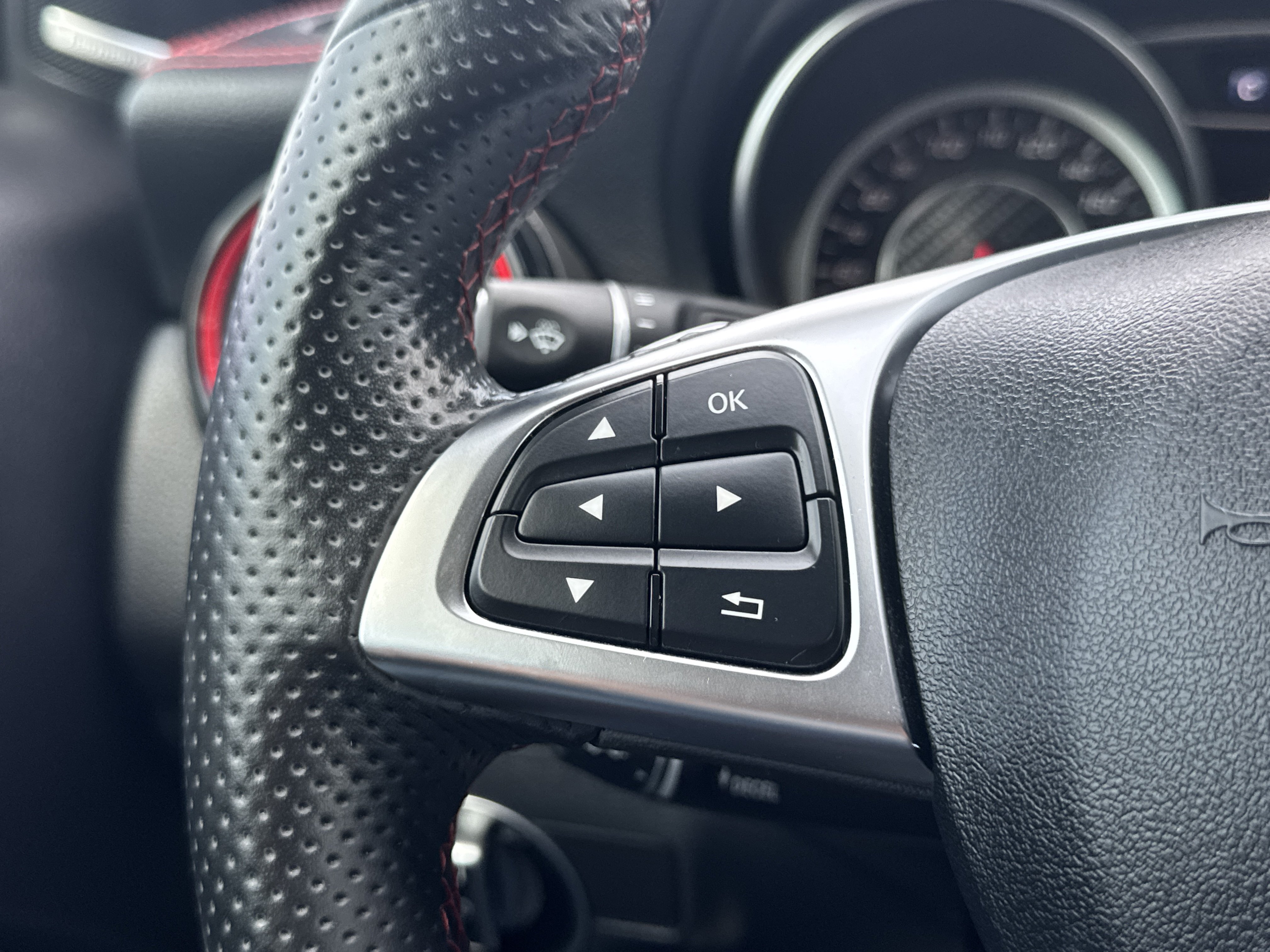 Used 2018 Mercedes-Benz GLA 45 AMG 4MATIC image 31