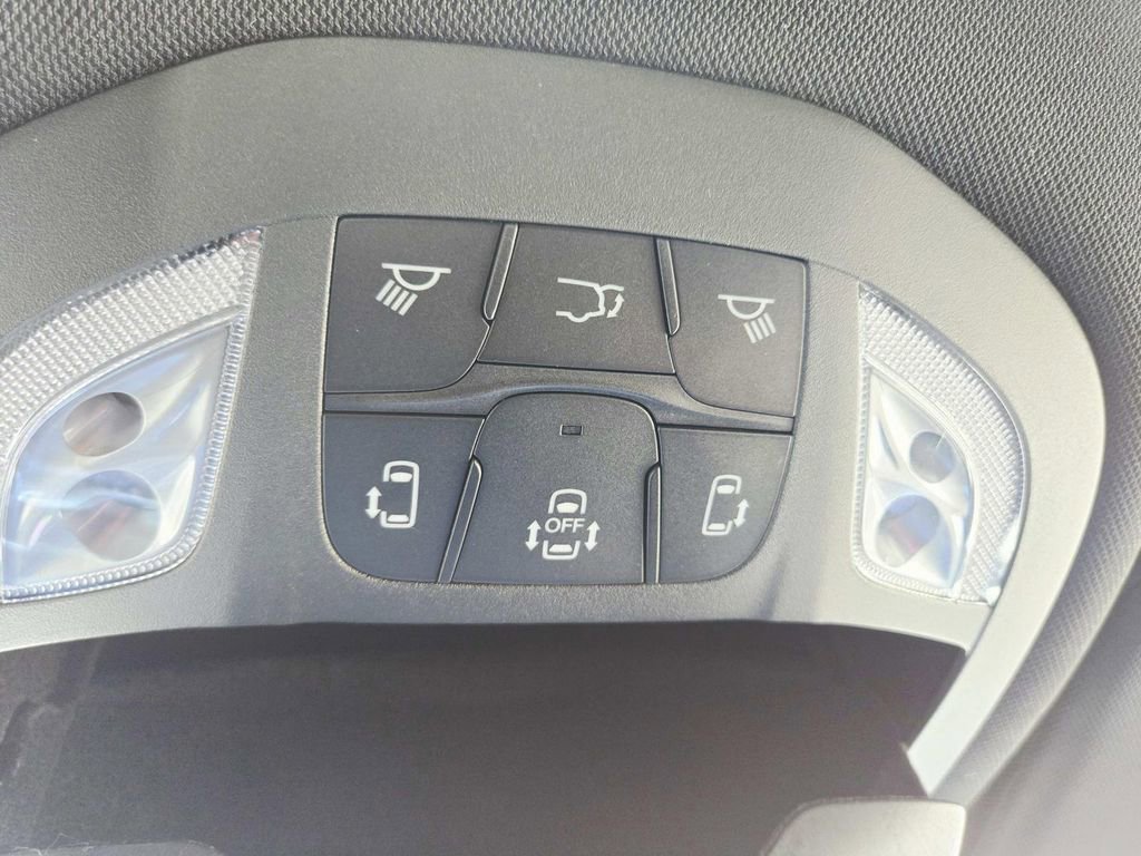 Used 2026 Chrysler Voyager LX image 34
