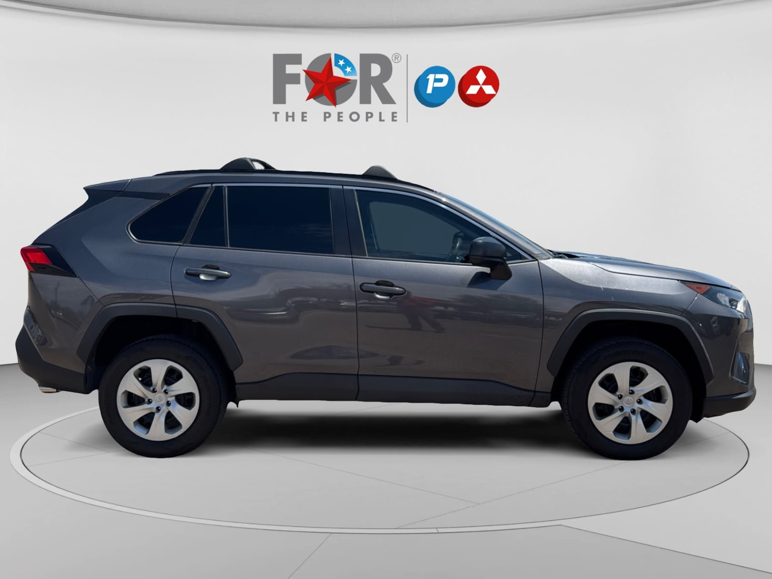 Used 2021 Toyota RAV4 LE w/ Carpet Mat Package (TMS) FWD image 6
