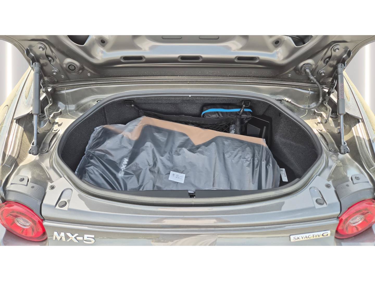 New 2026 MAZDA MX-5 Miata RF Grand Touring RWD image 9