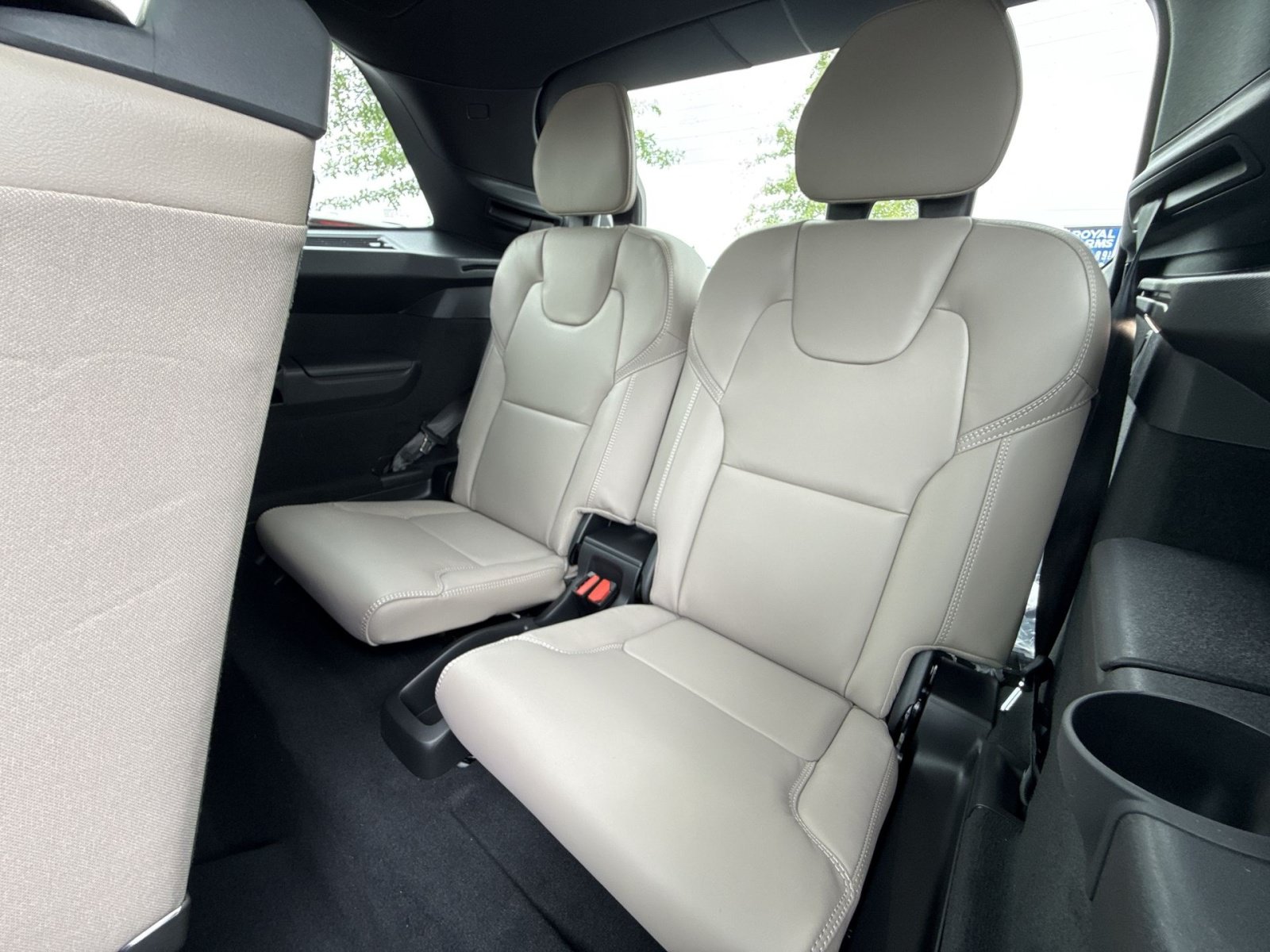 New 2026 Volvo XC90 T8 Ultra w/ Protection Package AWD/4WD image 26