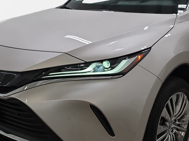 Certified 2024 Toyota Venza Limited AWD/4WD image 27