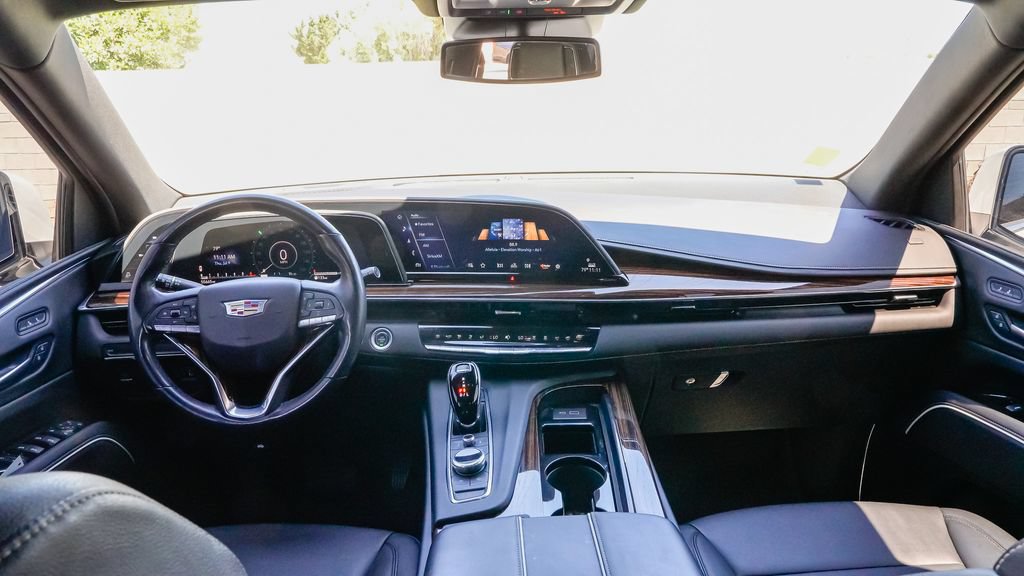 Certified 2021 Cadillac Escalade ESV Luxury RWD image 12