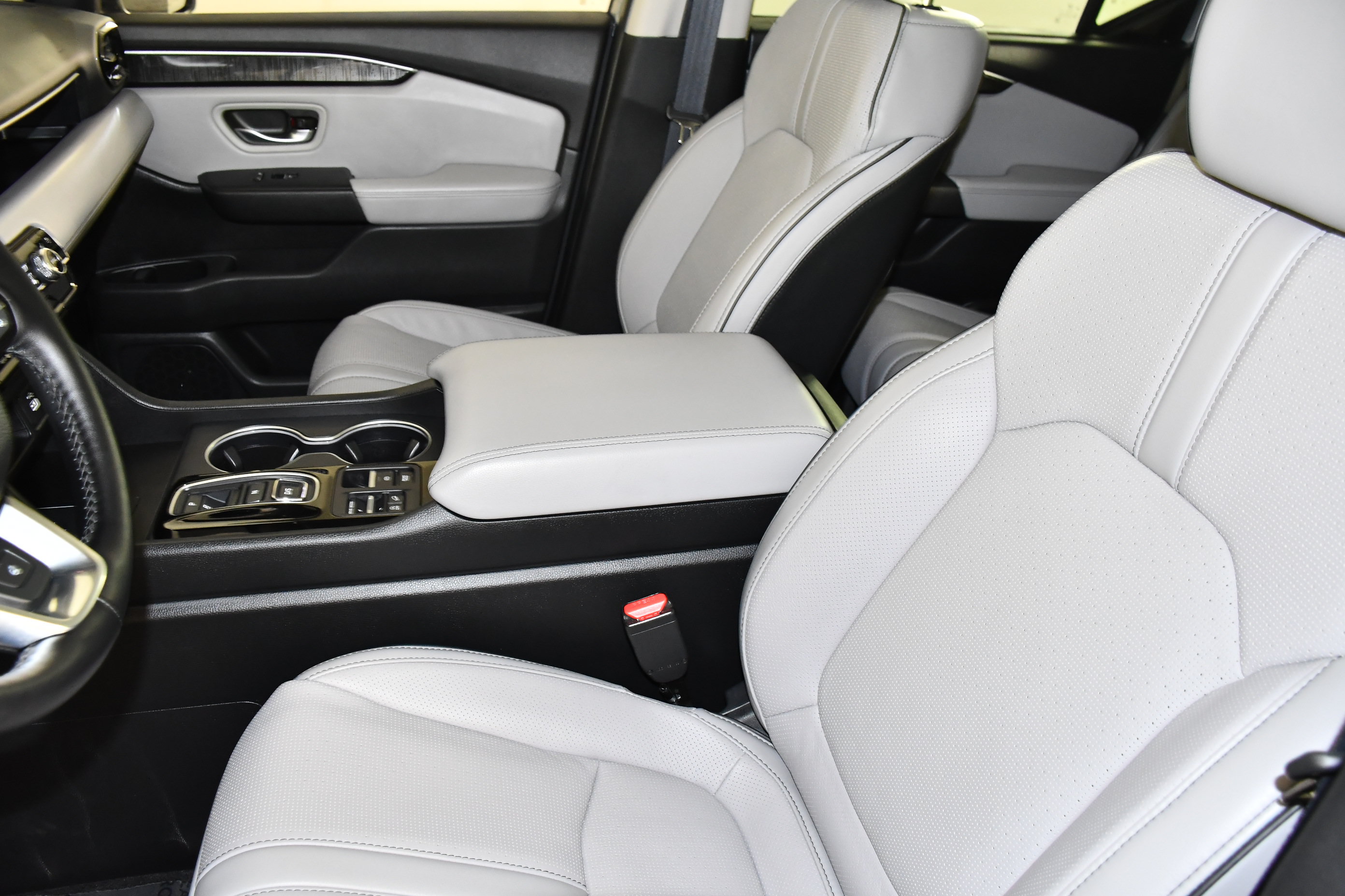 Certified 2025 Honda Pilot Elite image 39