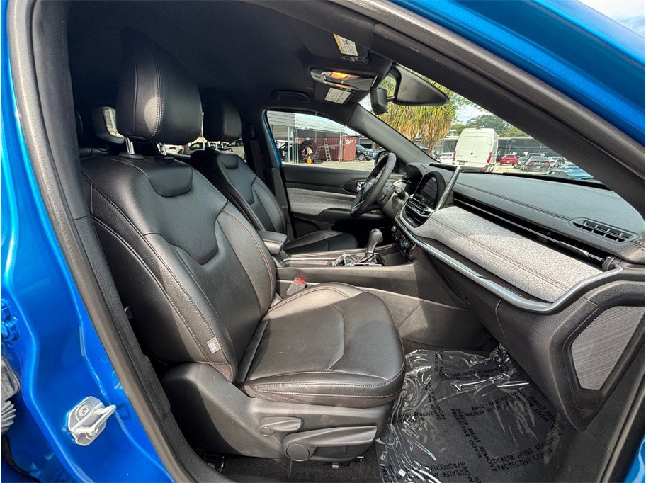 Used 2024 Jeep Compass Latitude AWD/4WD image 38