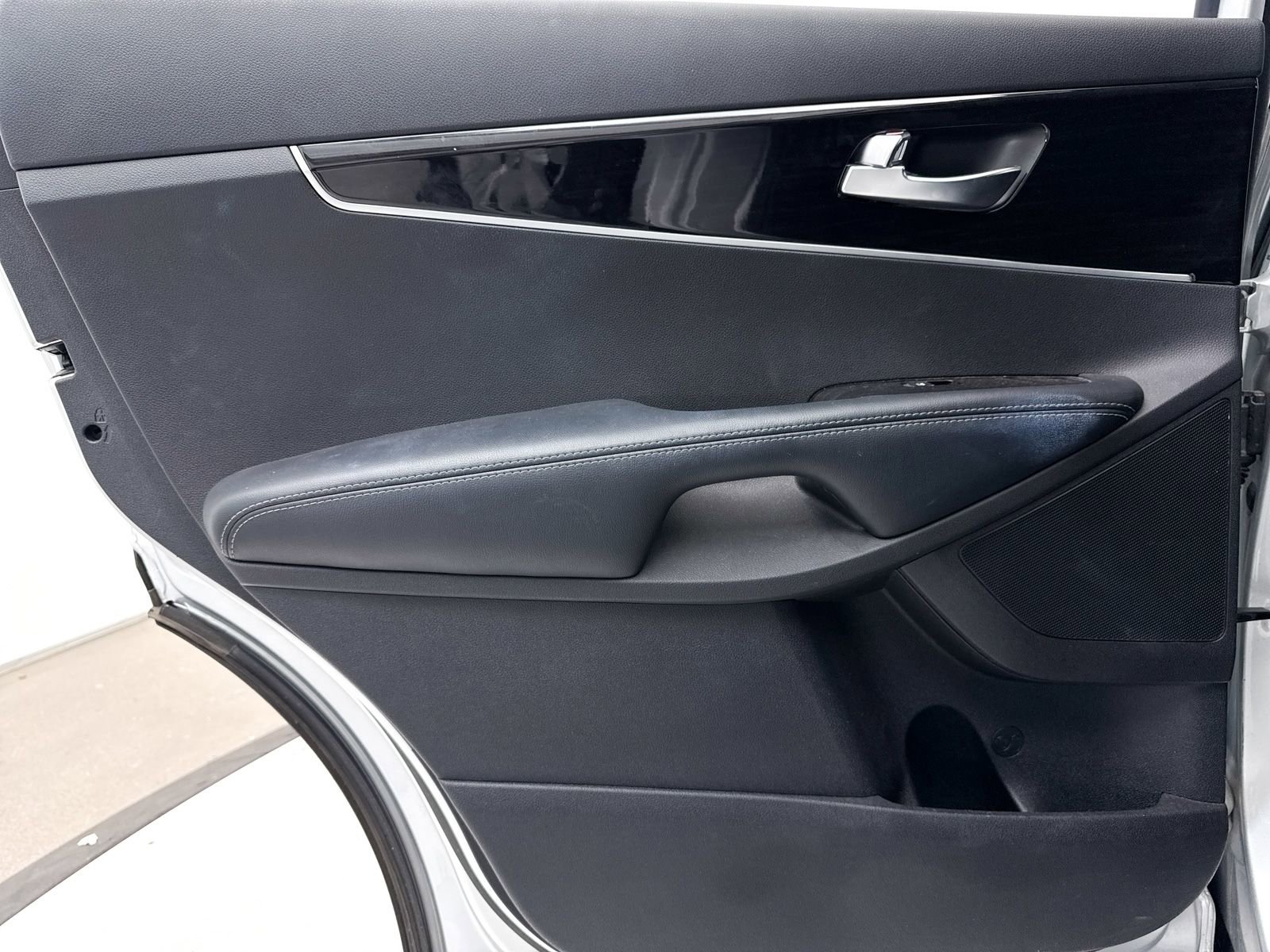 Used 2019 Kia Sorento LX image 31