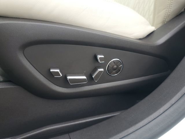 Used 2023 Lincoln Nautilus Black Label w/ Class II Trailer Tow Package image 12