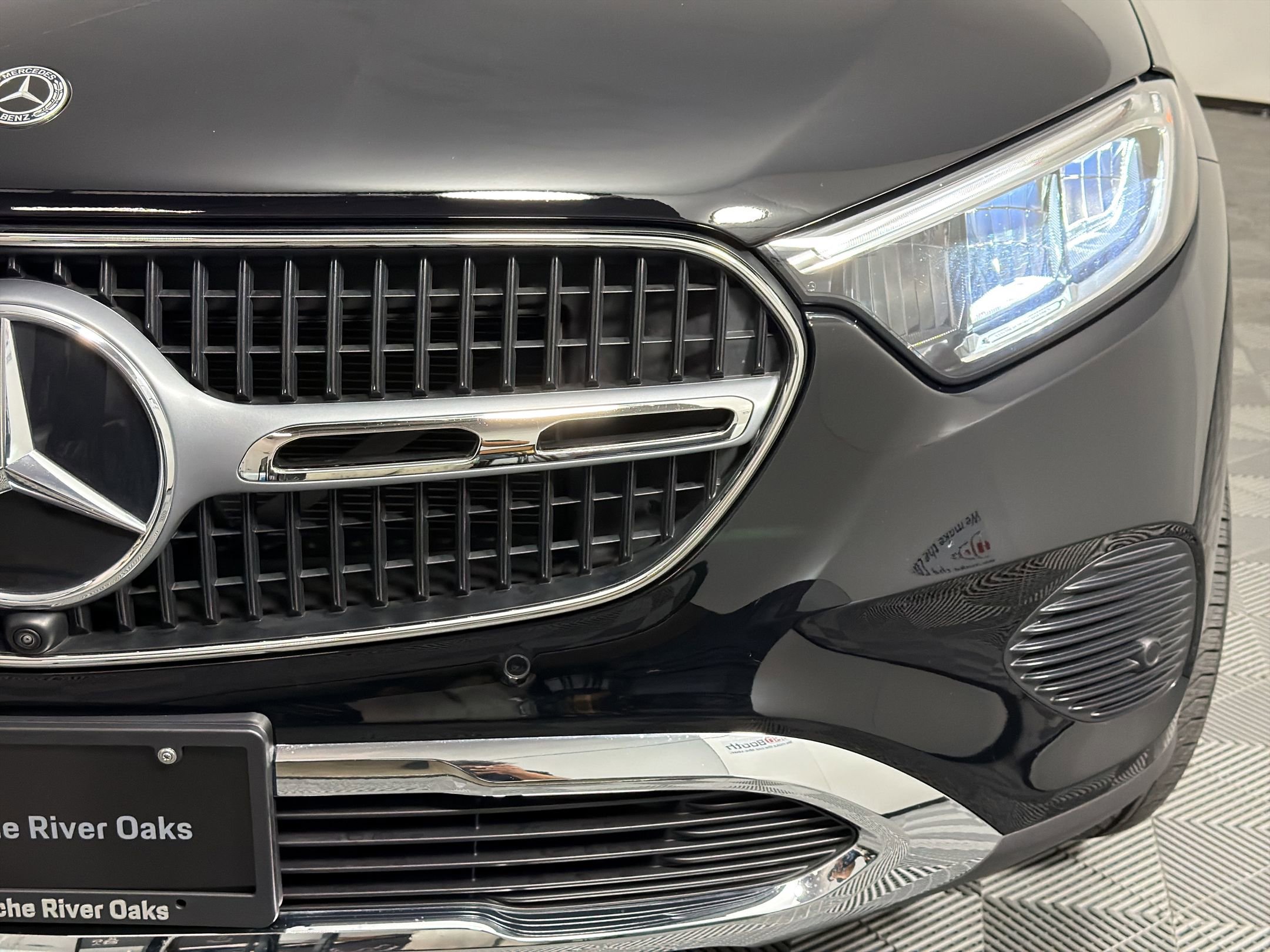 Used 2025 Mercedes-Benz GLC 300 image 11