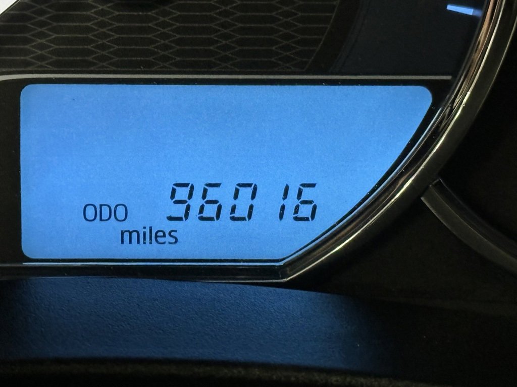 Used 2014 Toyota Corolla LE image 22