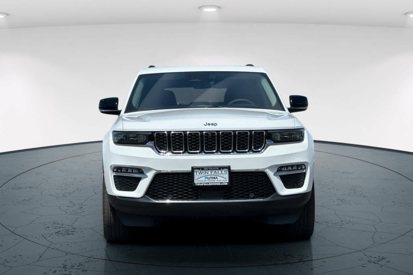 Certified 2022 Jeep Grand Cherokee Limited 4xe w/ Luxury Tech Group II AWD/4WD image 10