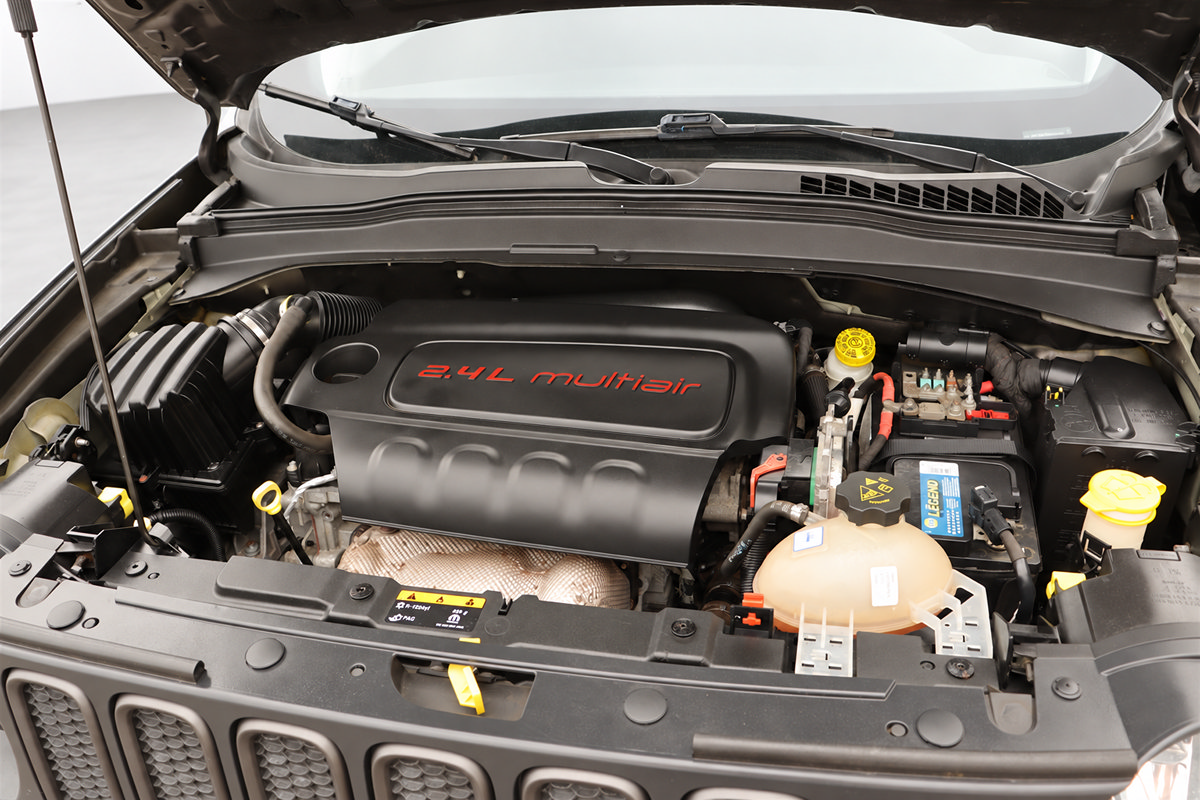 Used 2018 Jeep Renegade Trailhawk AWD/4WD image 42