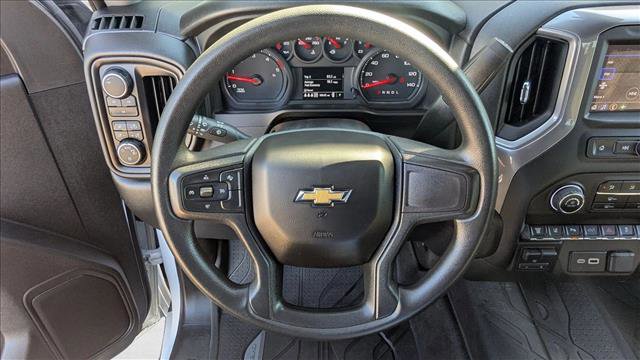 Used 2025 Chevrolet Silverado 2500 Custom w/ Custom Value Package AWD/4WD image 13