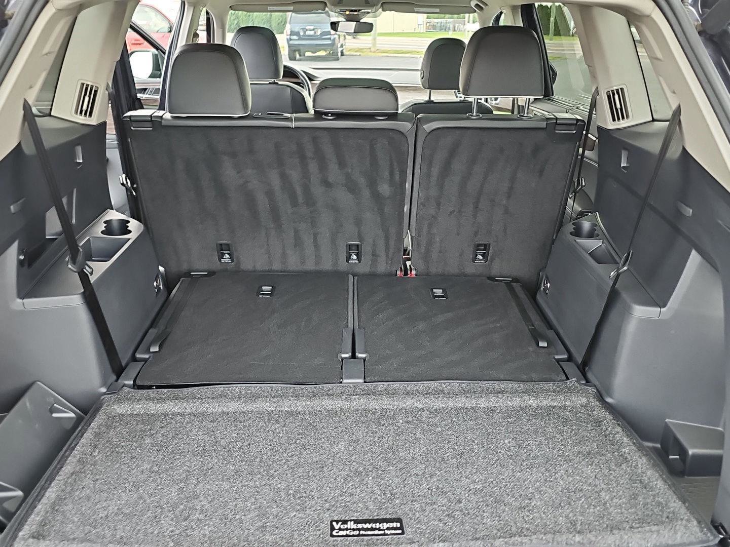 Used 2025 Volkswagen Atlas SEL Premium R-Line image 33