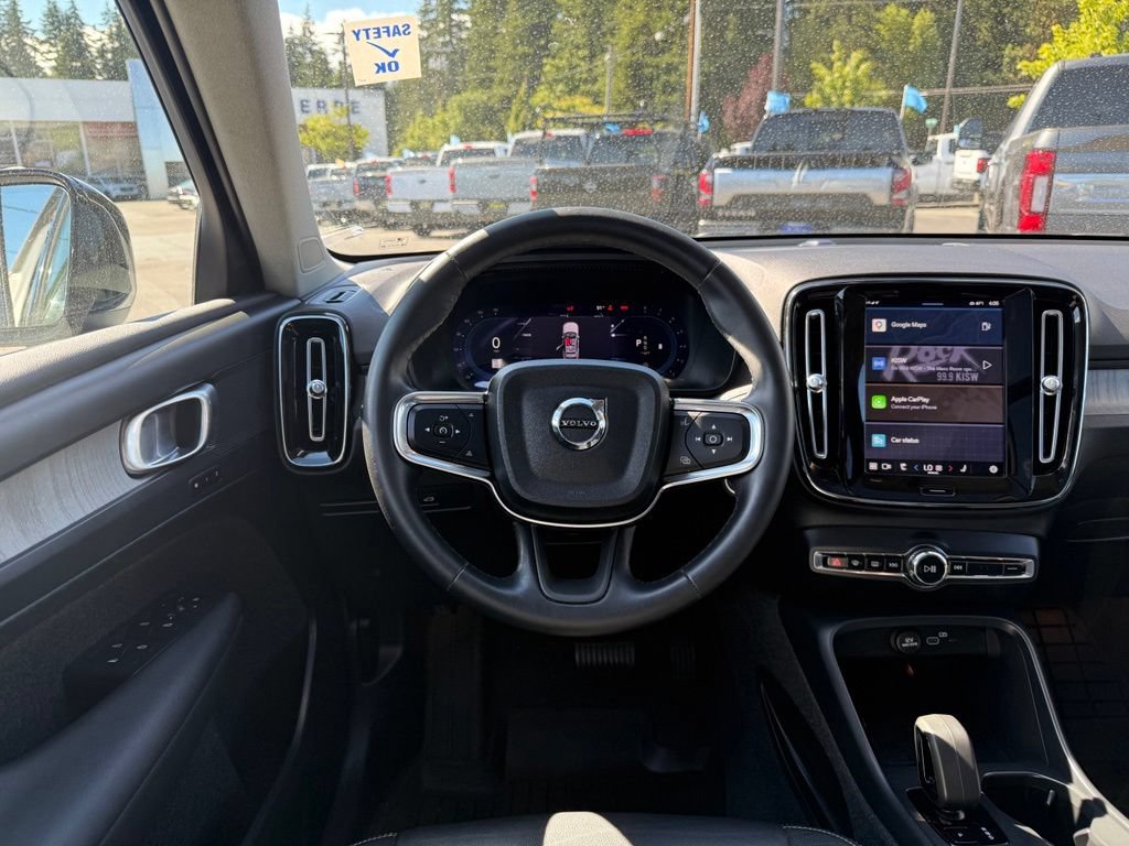 Used 2024 Volvo XC40 B5 Core AWD/4WD image 10