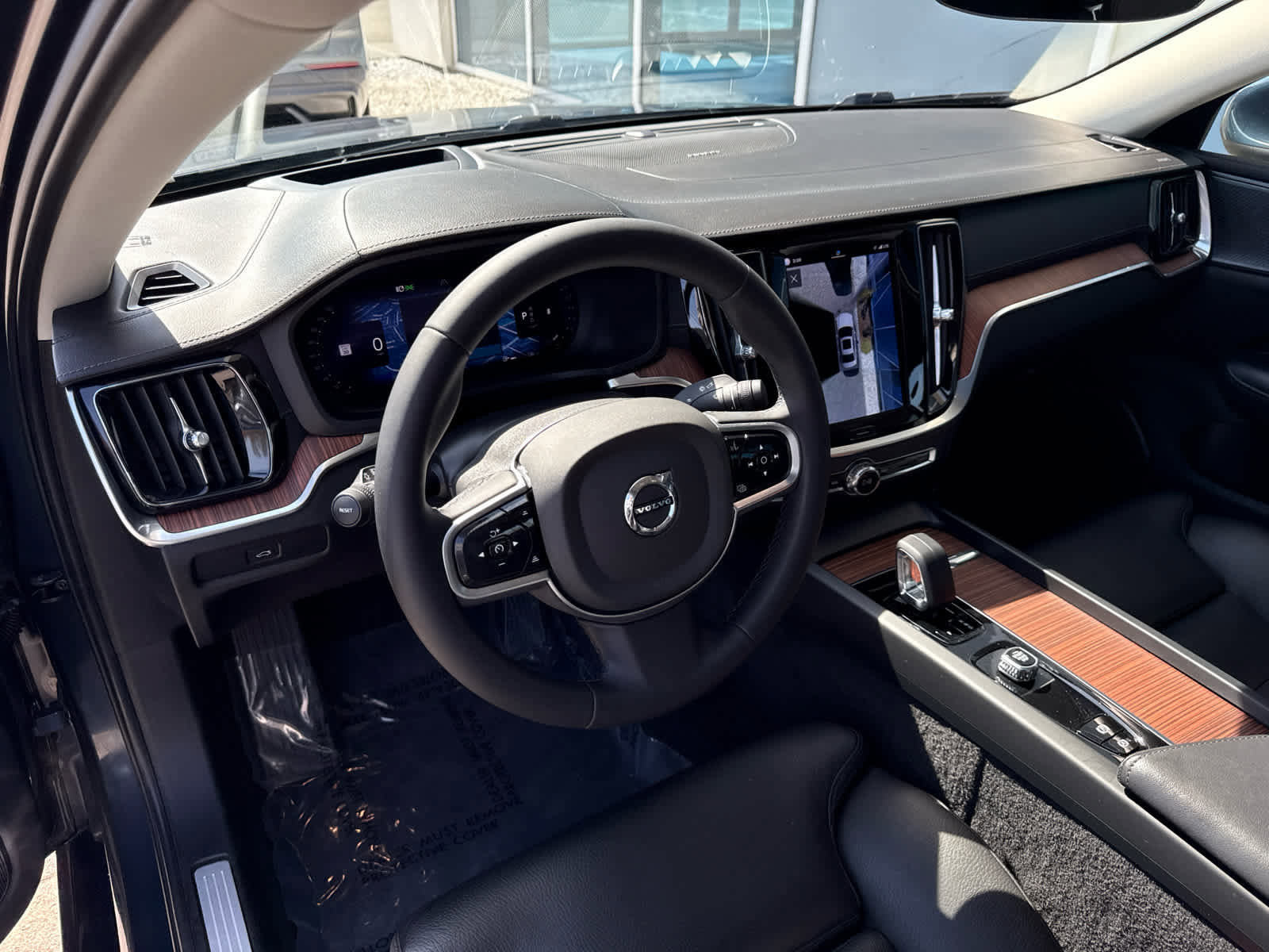 Used 2023 Volvo S60 B5 Ultimate w/ Climate Package FWD image 33