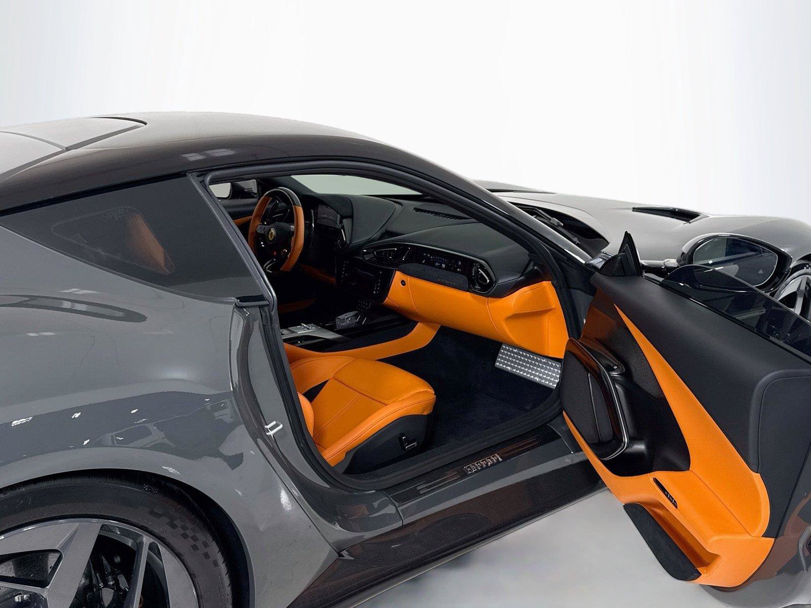 Used 2025 Ferrari 12Cilindri RWD image 25