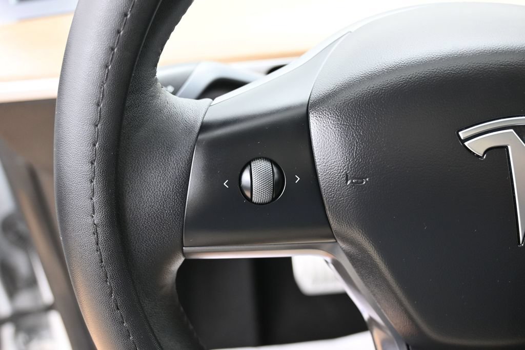 Used 2021 Tesla Model Y Performance AWD/4WD image 15