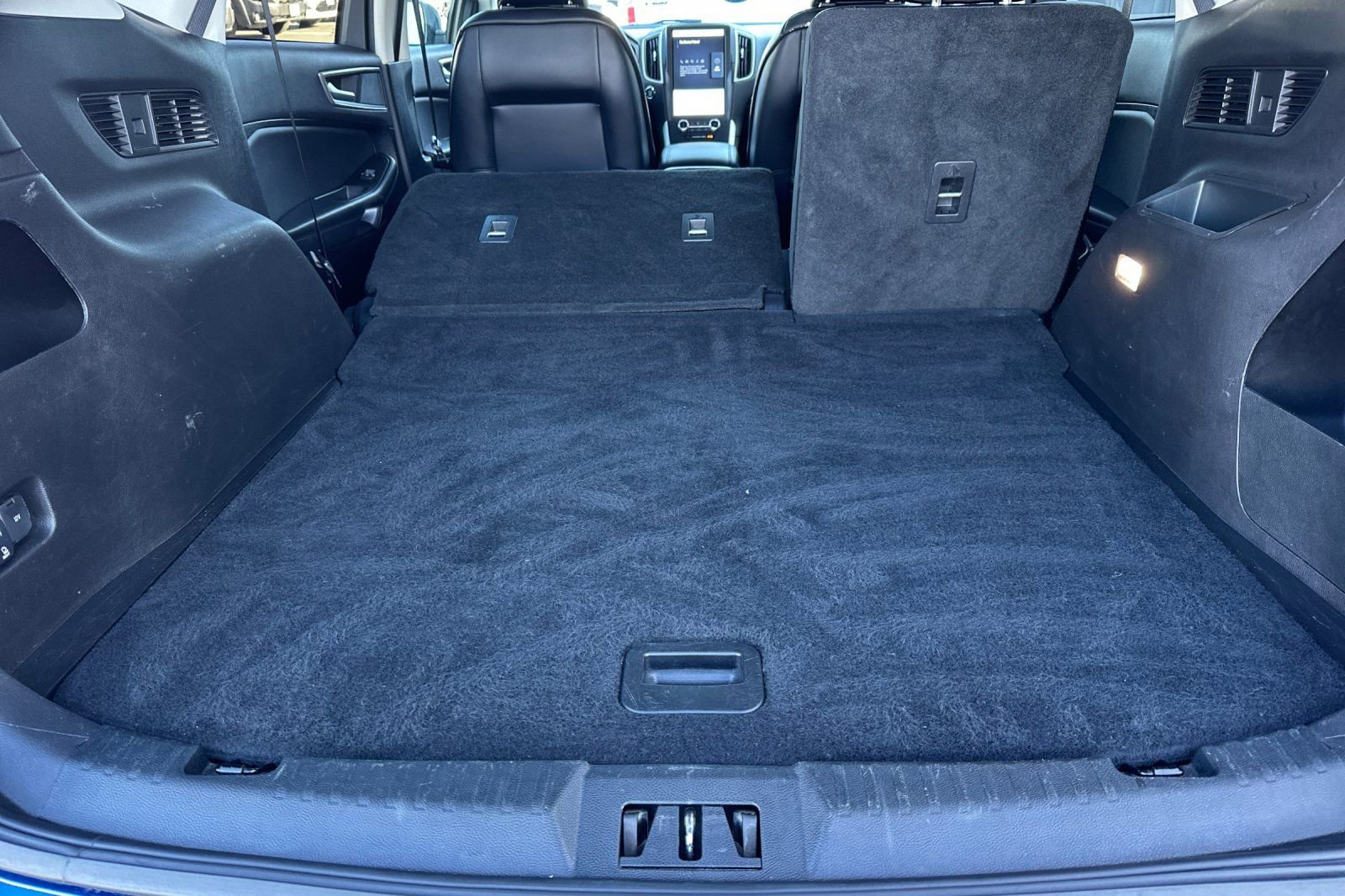 Used 2024 Ford Edge SEL image 16