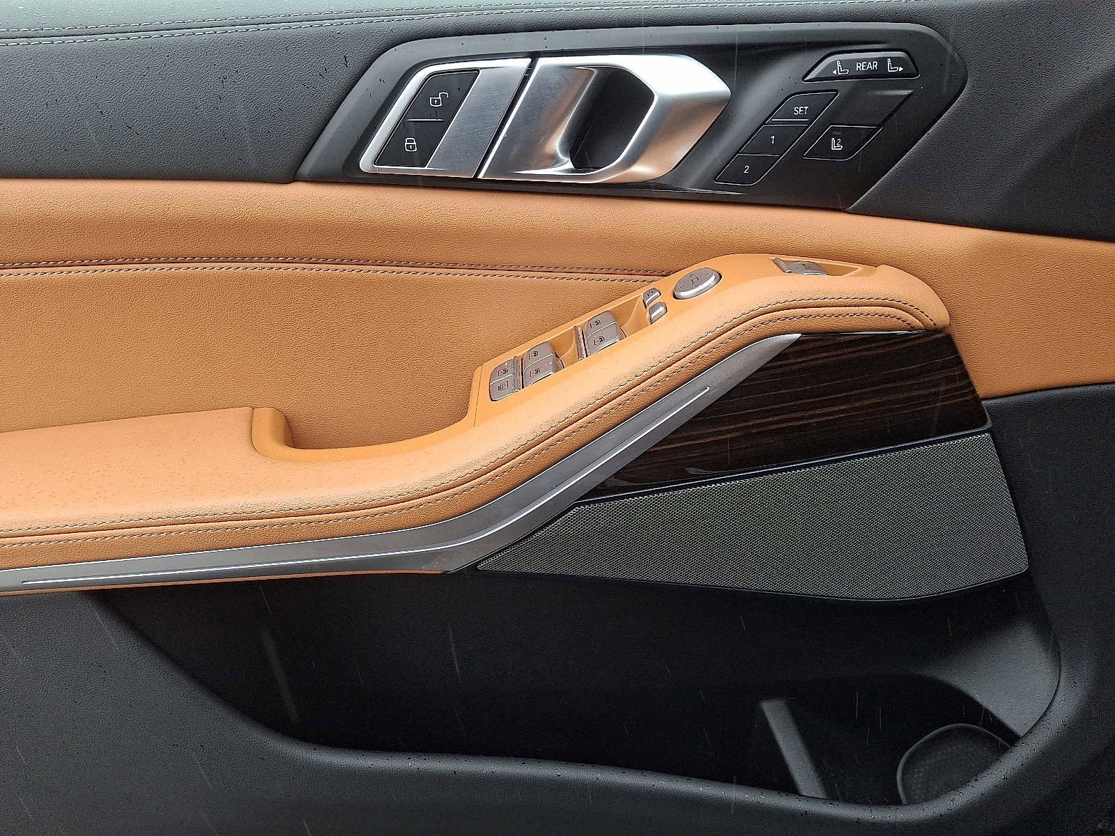 Used 2023 BMW X7 xDrive40i w/ M Sport Package image 14