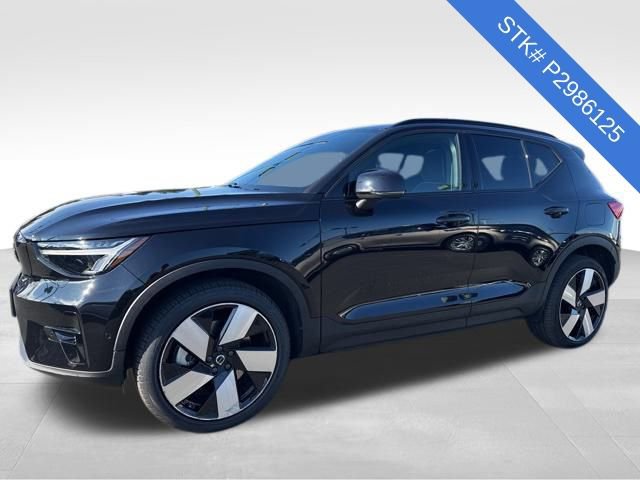 Used 2023 Volvo XC40 Recharge Ultimate image 3