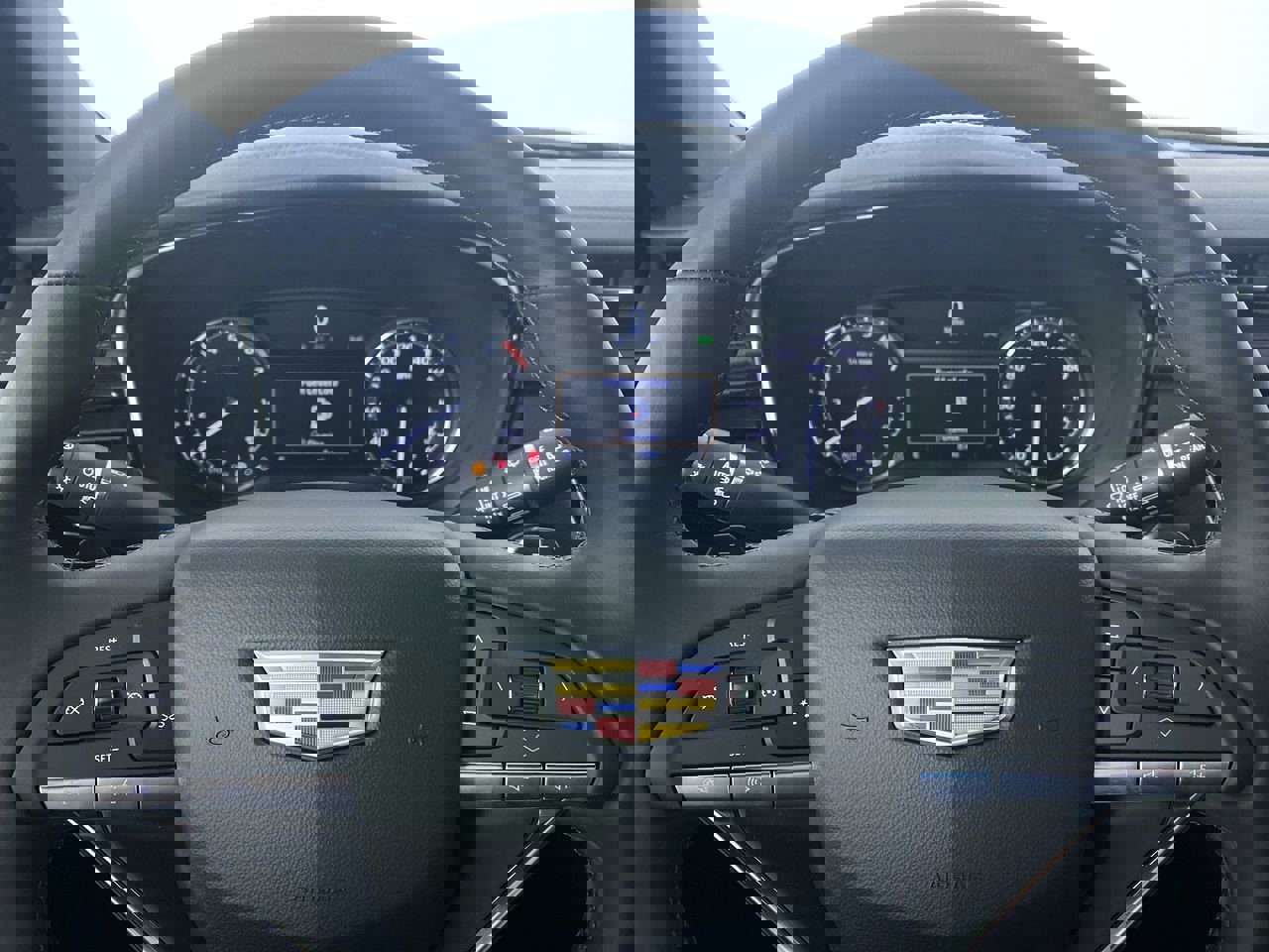 New 2025 Cadillac XT6 Luxury w/ LPO, Red Accent Package image 5