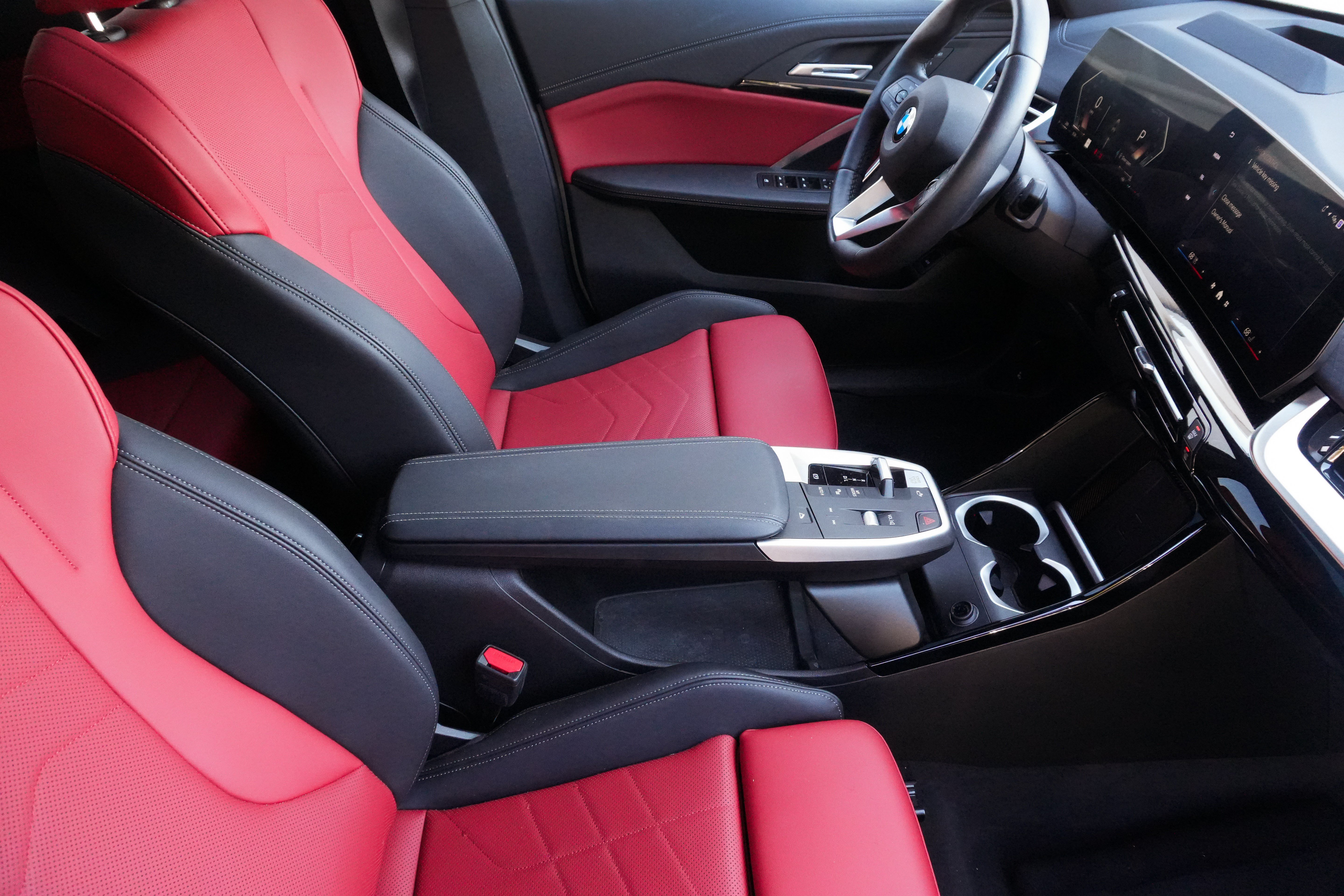 Certified 2025 BMW X2 xDrive28i AWD/4WD image 13