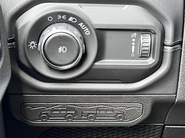 New 2025 Jeep Wrangler Unlimited Sahara AWD/4WD image 20