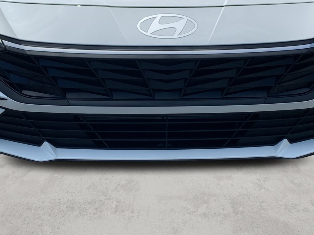Certified 2026 Hyundai Elantra SE FWD image 41