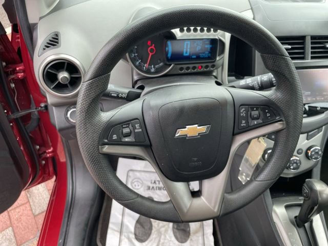Used 2016 Chevrolet Sonic LT w/ Fun and Sun Package FWD image 12