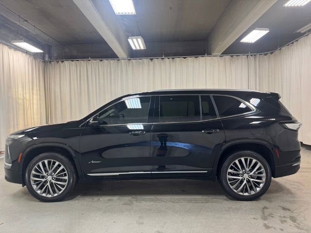 Used 2025 Buick Enclave Avenir w/ Super Cruise Package image 8