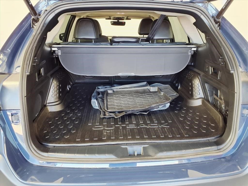Used 2025 Subaru Outback Limited image 8