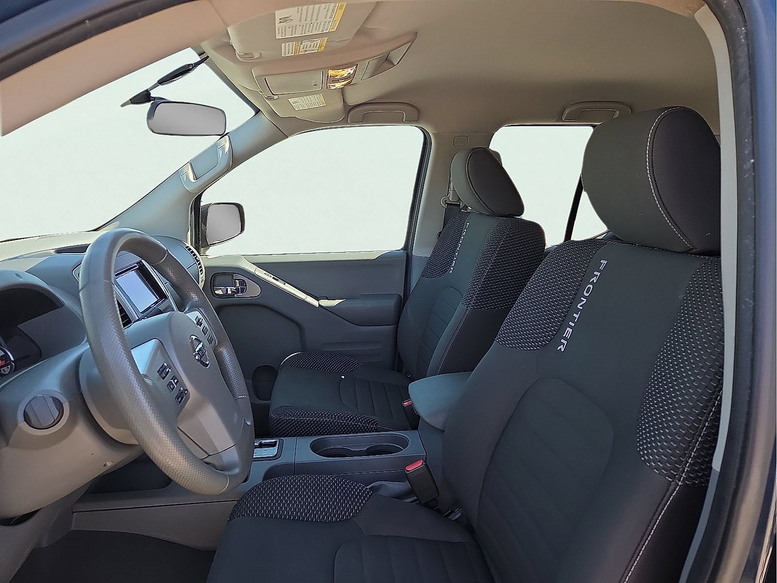 Used 2019 Nissan Frontier Desert Runner RWD image 13