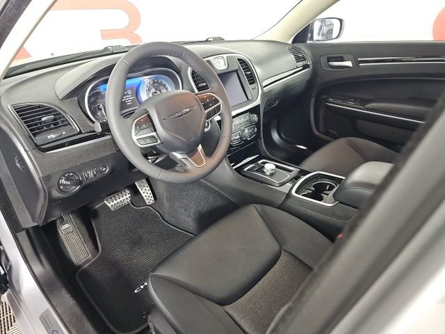 Certified 2023 Chrysler 300 Touring w/ Sport Appearance Package image 9