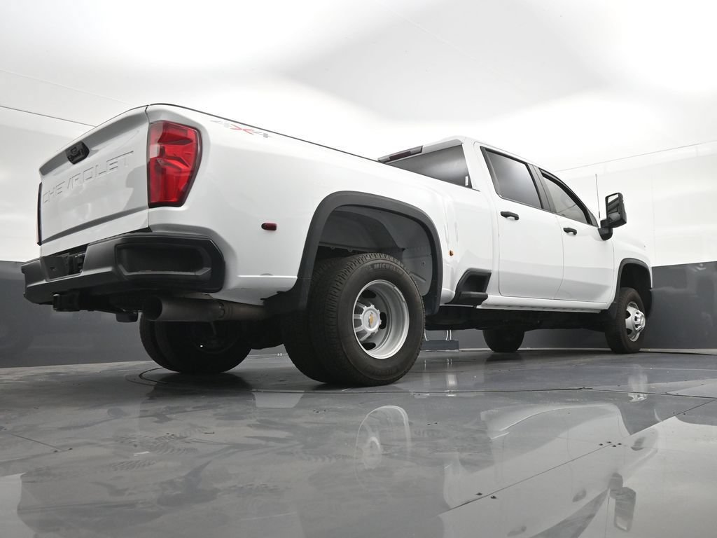 Used 2025 Chevrolet Silverado 3500 W/T AWD/4WD image 27