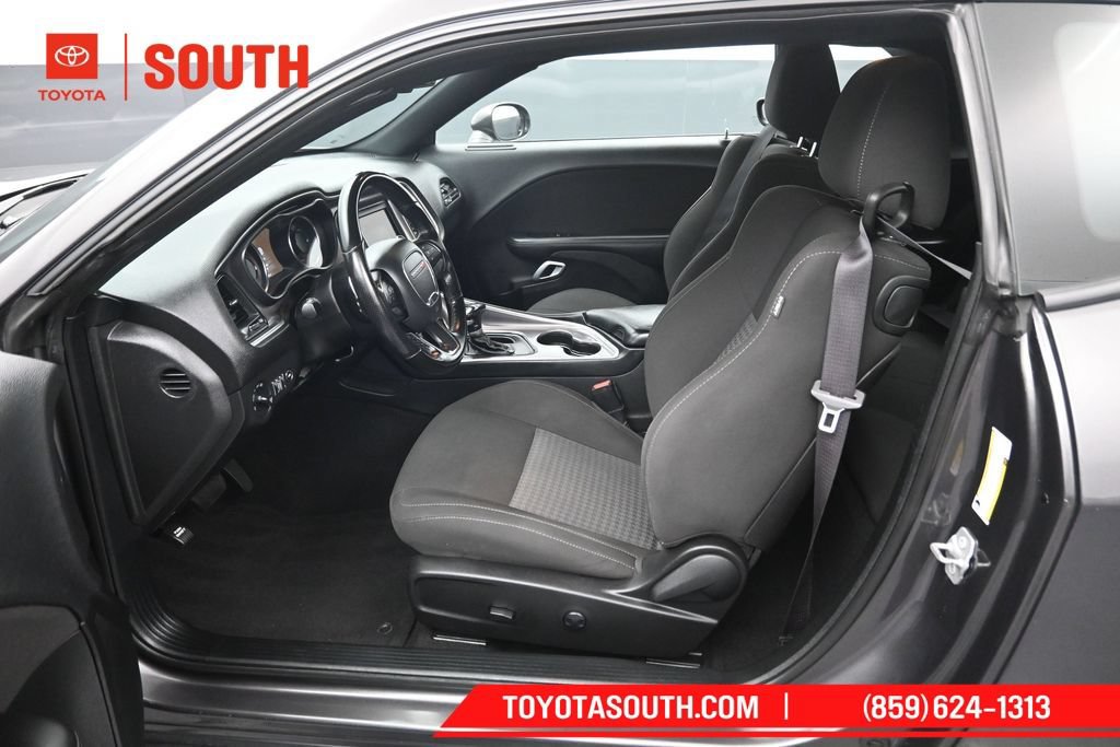 Used 2022 Dodge Challenger GT RWD image 9