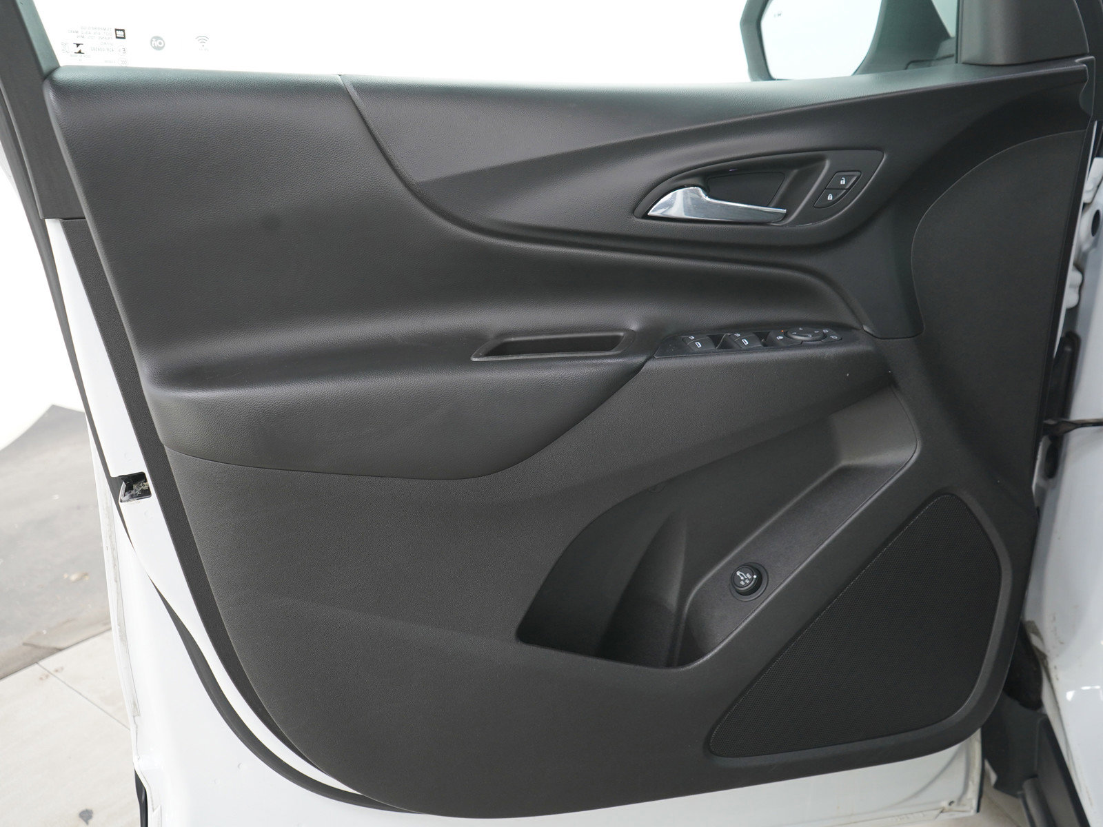 Used 2019 Chevrolet Equinox LT w/ Sun & Navigation Package AWD/4WD image 21