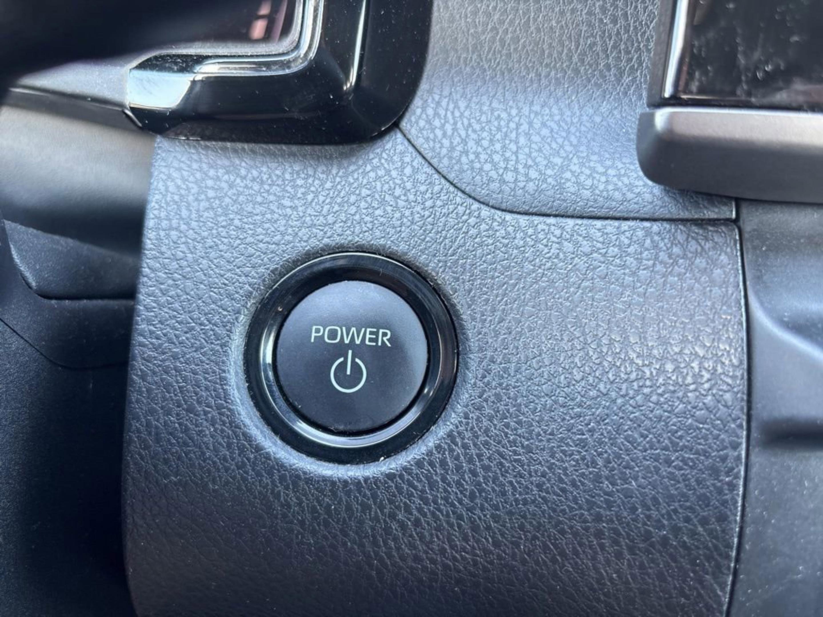 Used 2025 Toyota Camry SE image 26