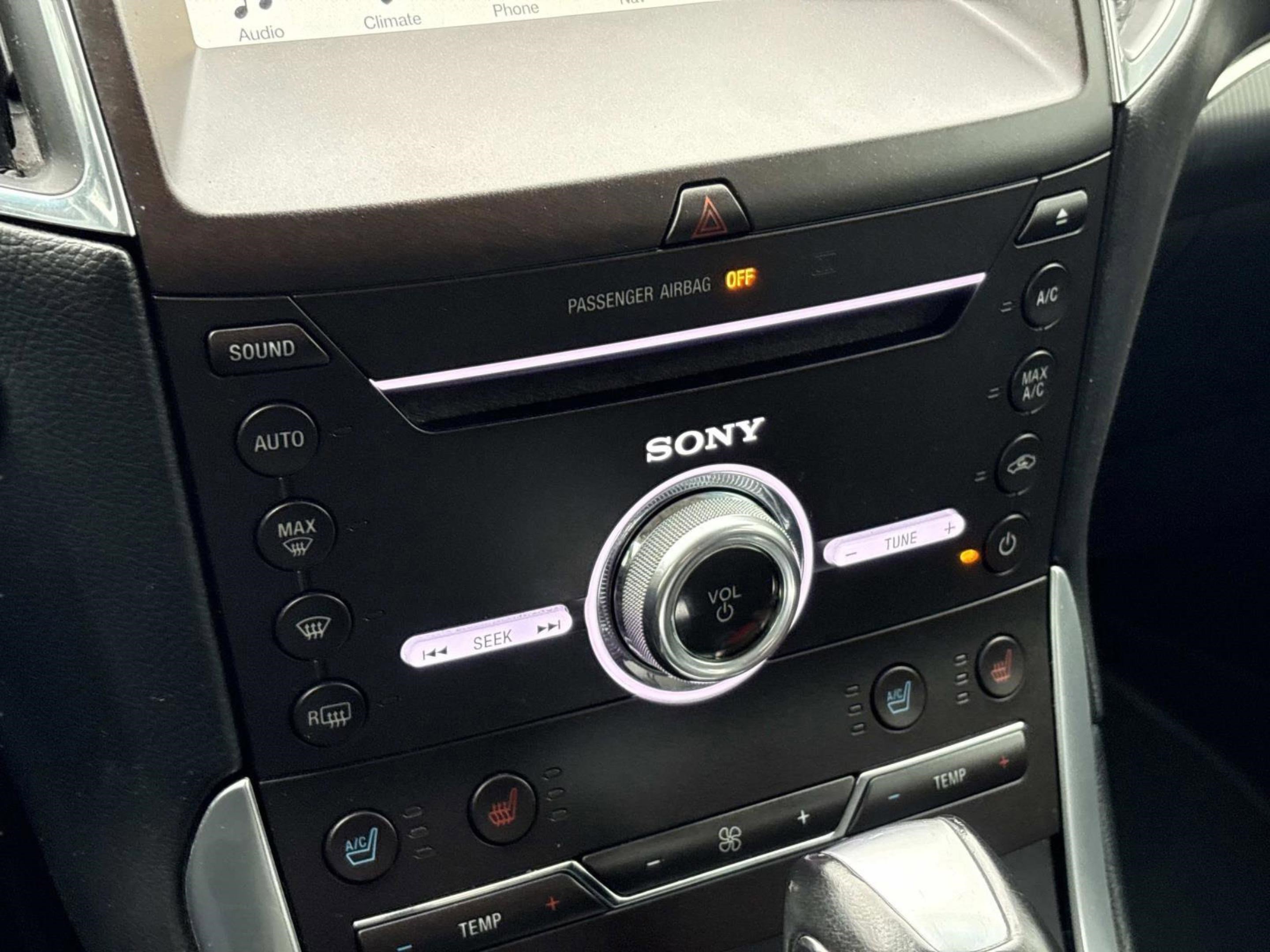 Used 2018 Ford Edge Titanium w/ Equipment Group 301A image 32