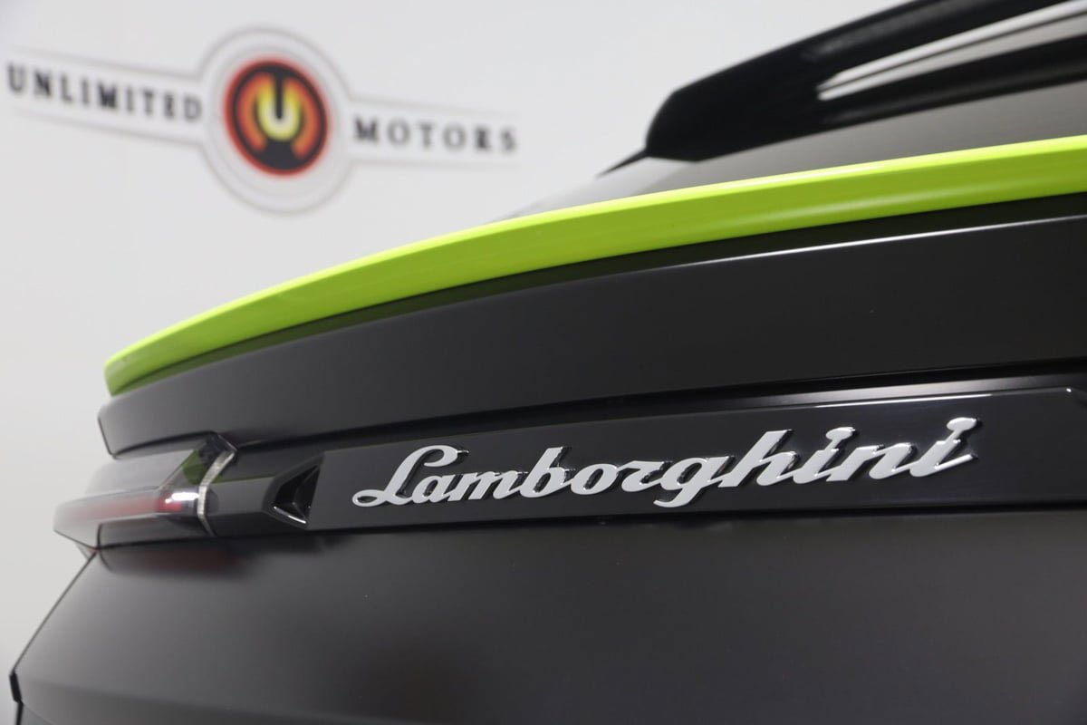 Used 2022 Lamborghini Urus AWD/4WD image 78