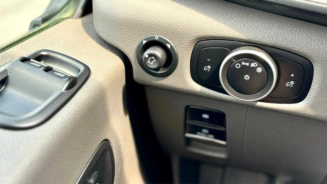 Used 2021 Ford Transit 150 XL image 15