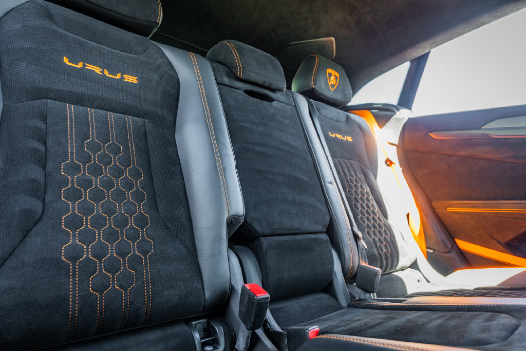 Used 2024 Lamborghini Urus Performante AWD/4WD image 44