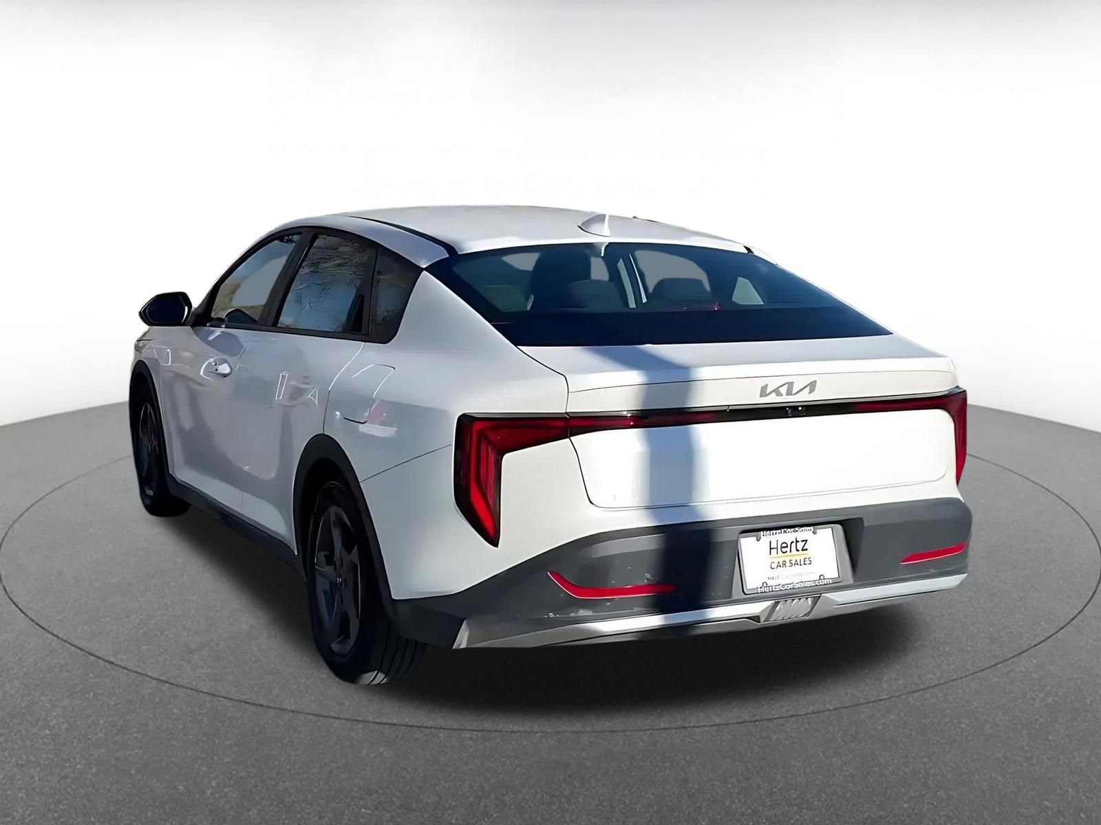 Used 2025 Kia K4 LXS image 11