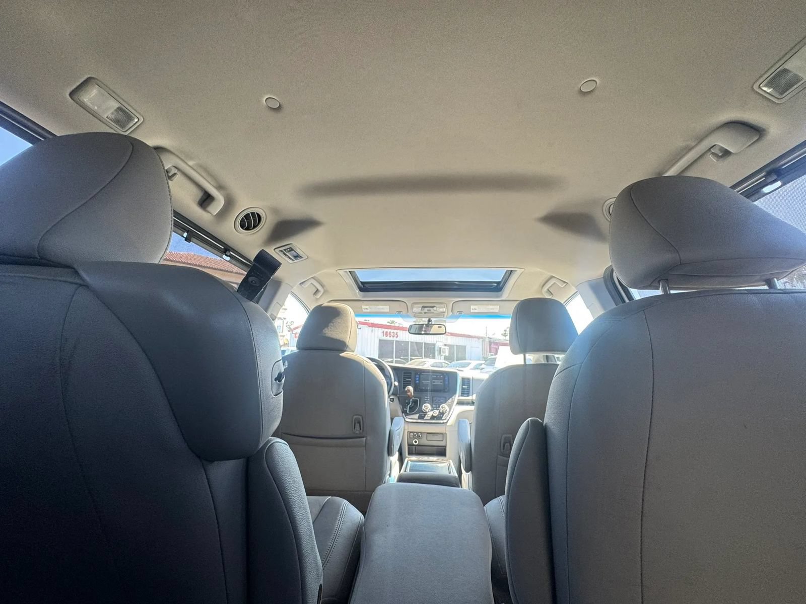 Used 2016 Toyota Sienna XLE w/ XLE Navigation Package FWD image 22
